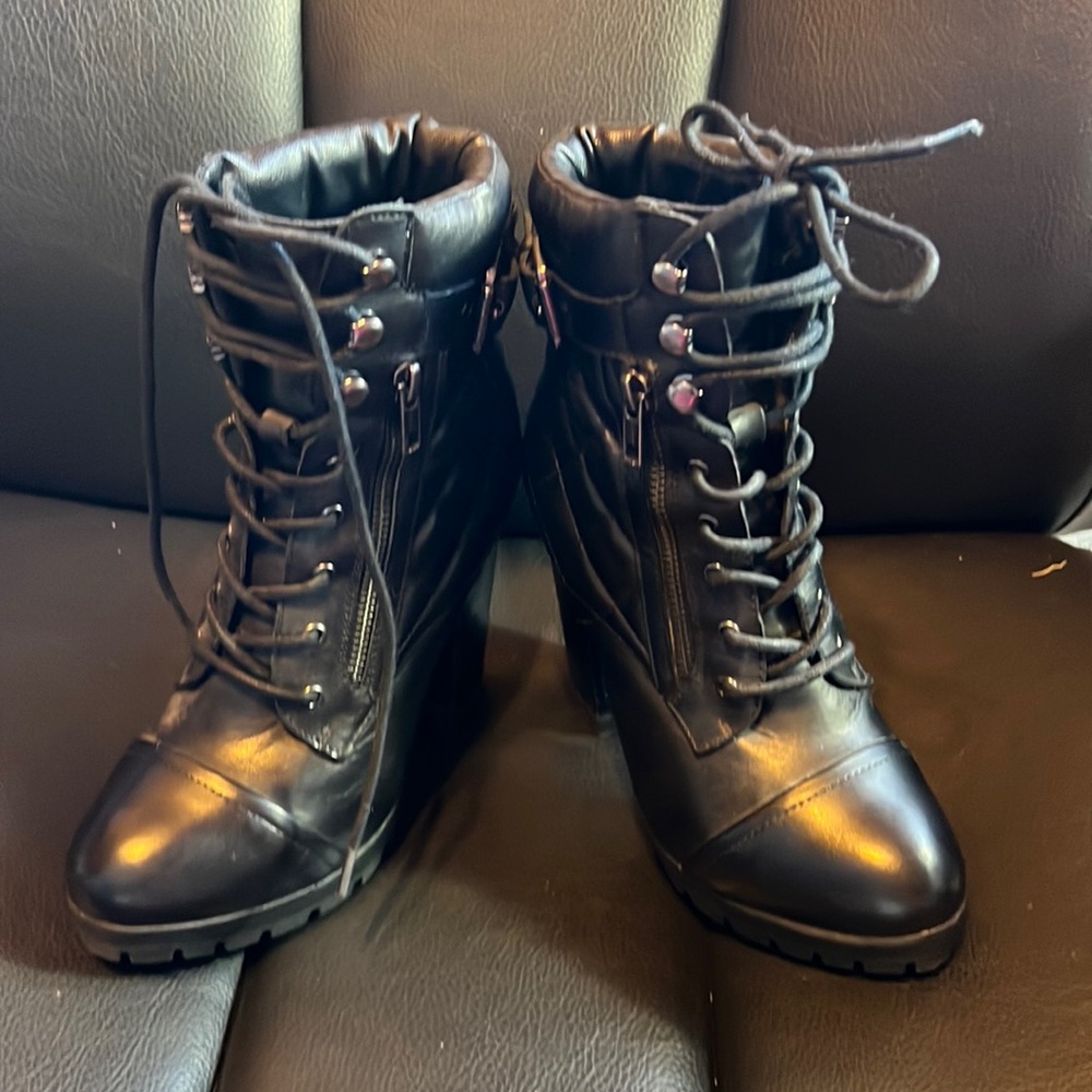 Steve Madden Rachele Boot size 7